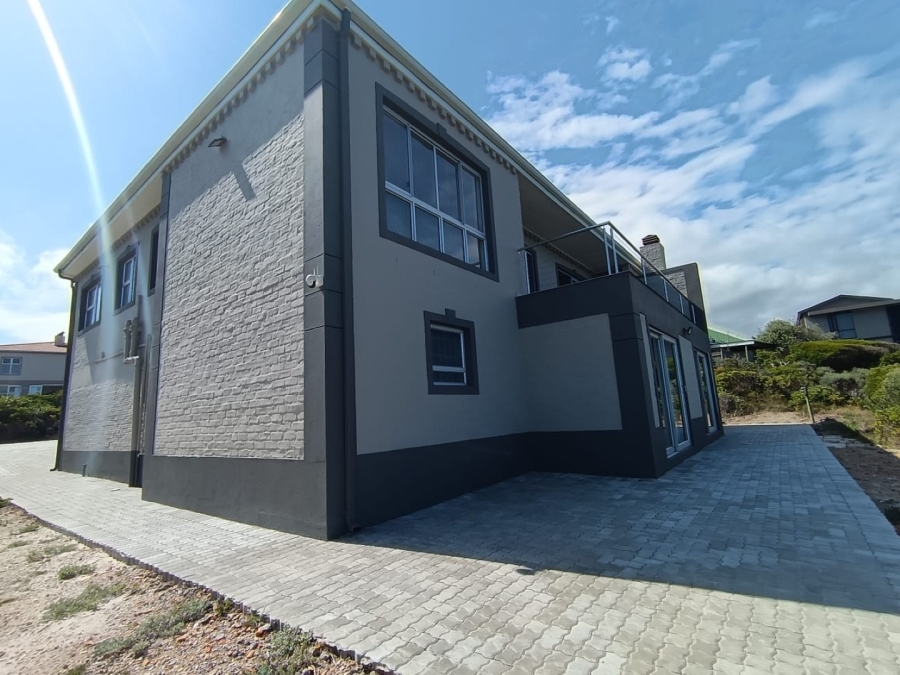 5 Bedroom Property for Sale in Kleinbaai Western Cape
